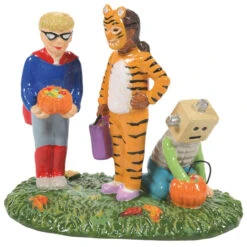 Department 56 - Halloween Village - Trick Or Treat Assessment