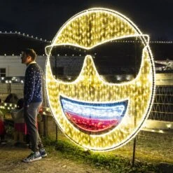 6' 2D LED Emoji With Sunglasses -Christmas Decor Sale 2d 11004 l
