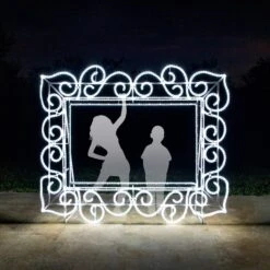 7' 2D Photo Frame - Photo Op Display -Christmas Decor Sale 2d 11011 c