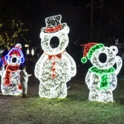 7.5' 2D LED Papa Bear - Photo Op Display -Christmas Decor Sale 2d fbear75 and 2d snman525 and 2d bbear5