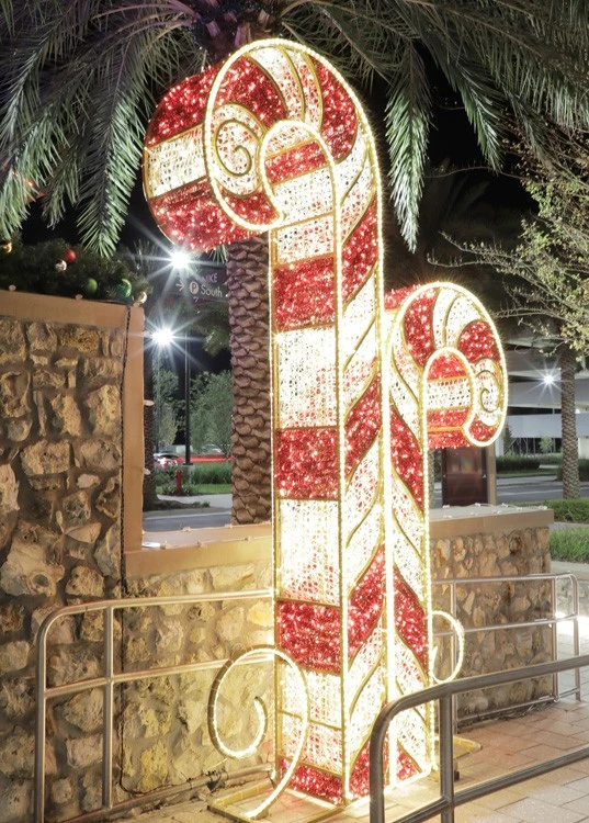 9' 3D LED Candy Cane - Red & Warm White 6 9' 3D LED Candy Cane - Red & Warm White - Image 4