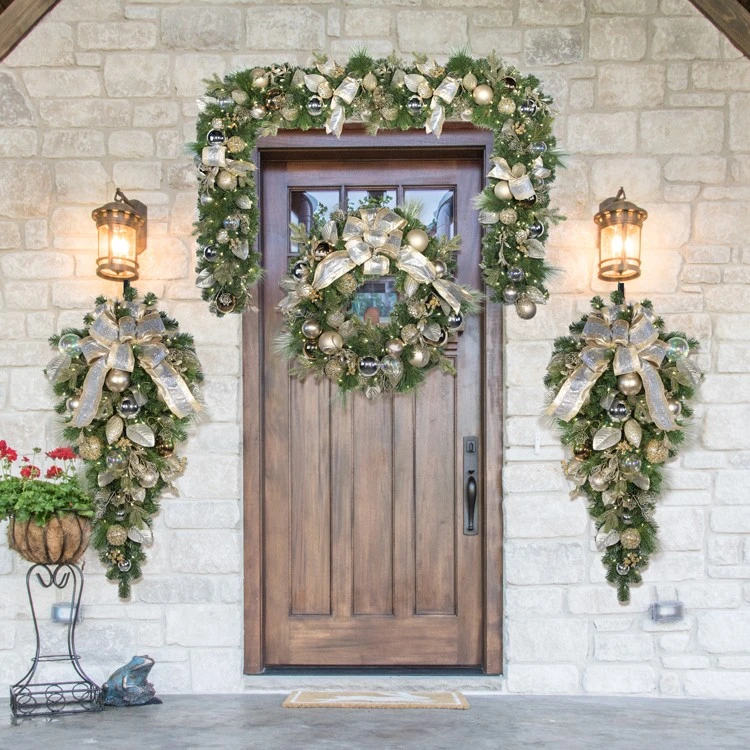 30" Pre-Decorated Wreath - Champagne Shimmer - Warm White 5 30" Pre-Decorated Wreath - Champagne Shimmer - Warm White - Image 3